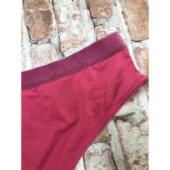 Vintage 2007 VS Sexy Little Things Smooth Microfiber Bling Hipster Panty Size M - Picture 10 of 11